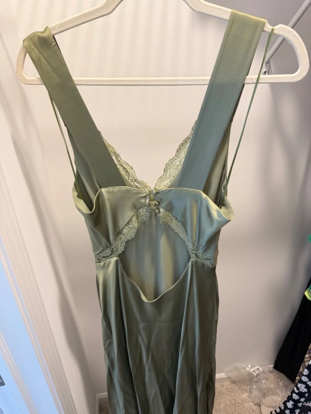 Reformation Chania Silk Dress Artichoke - M - avail to ship friday dry cleaned - Picture 8 of 8
